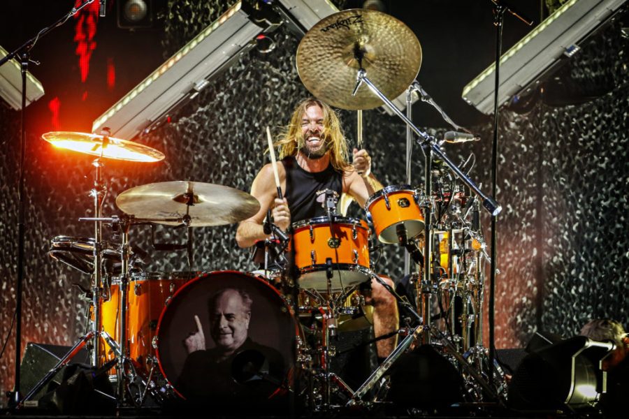 GEELONG, AUSTRALIA - MARCH 4: (AUSTRALIA OUT) Taylor Hawkins of the Foo Fighters performs on stage at GHMBA Stadium March 4, 2022 in Geelong, Australia. (Photo by Paul Rovere/The Age/Fairfax Media via Getty Images)